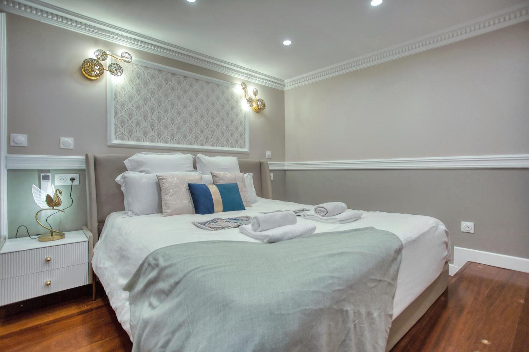Elegant Triplex In Paris - Ideal For 10 - Aircon Exterior foto