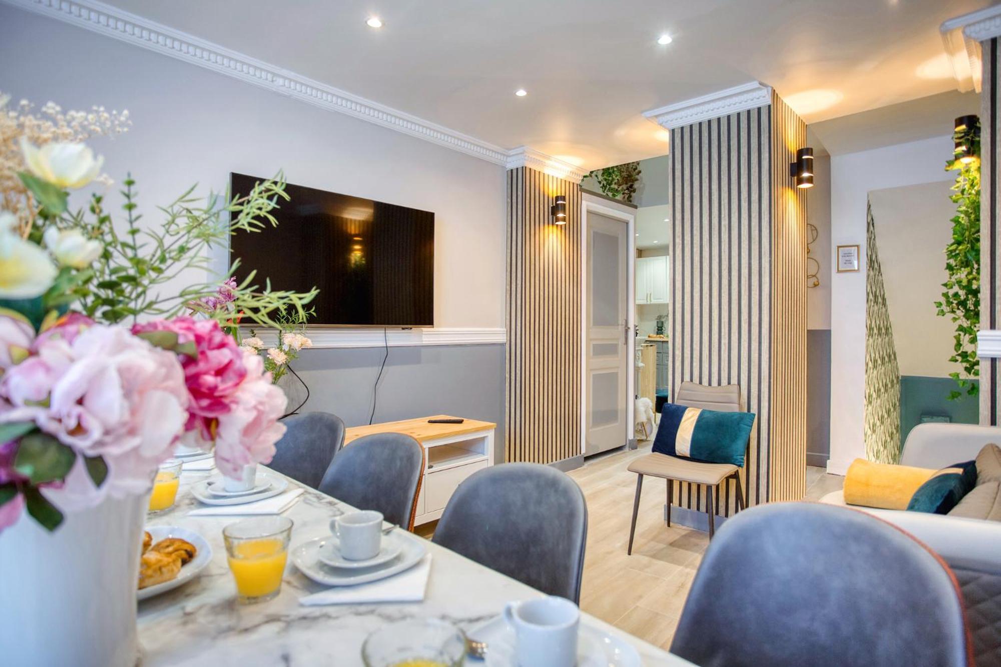 Elegant Triplex In Paris - Ideal For 10 - Aircon Exterior foto